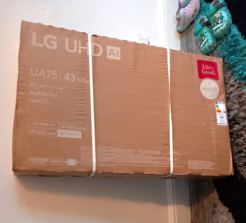 Led uhd smart tv - 43",