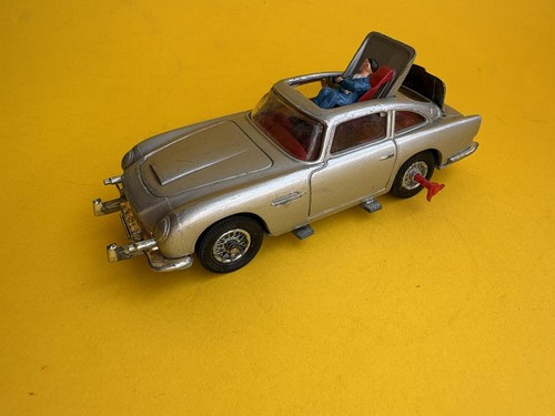 Corgi toys 270 aston - corgi, martin