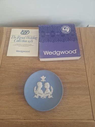 Wedgwood blue jasperware royal - wedgwood,