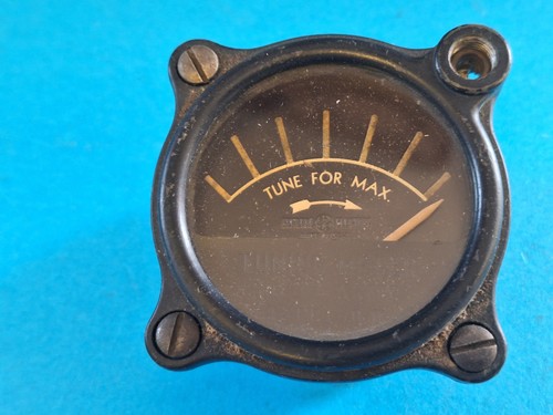 Aircraft cockpit instrument - instrument?, ~