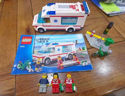 Lego city ambulance - ambulance, 4431