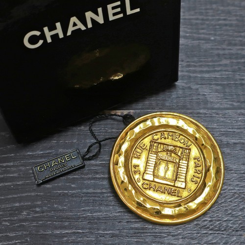 Chanel gold plated logos - gold, cc