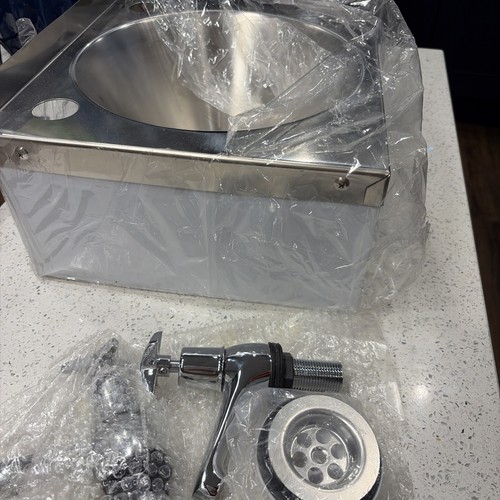 Sink with pair push taps - with,