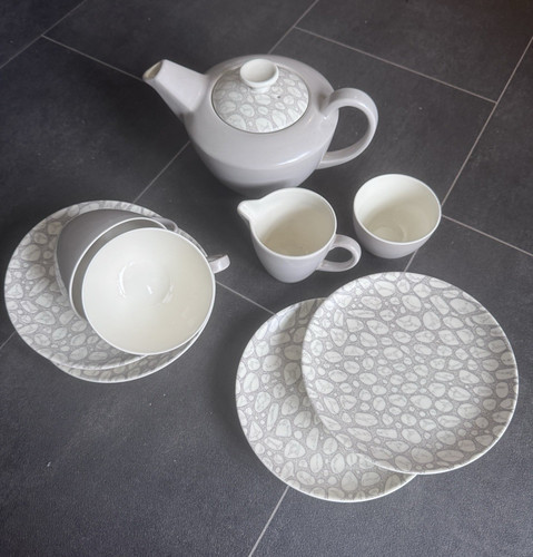 Poole pottery grey pebble 2 - grey,