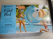Oversized blue parrot pool - blue,