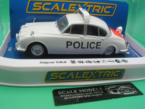 Scalextric c4420 jaguar mkll - ,