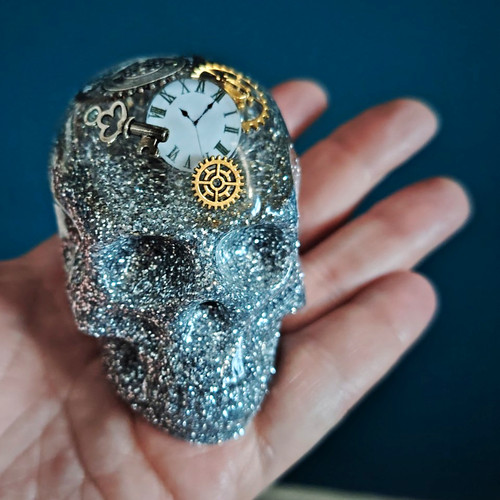 Mini resin steampunk skull - resin,