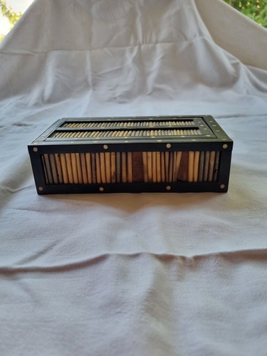 Small porcupine quill - porcupine, box
