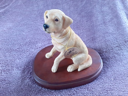 Golden labrador dog - golden, figurine