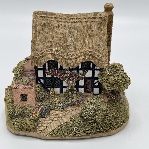 Lilliput lane magpie cottage - lane, "magpie