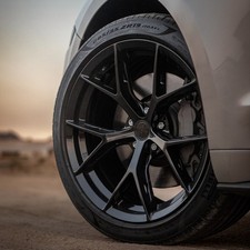 19" Stance SF14 Black Concave