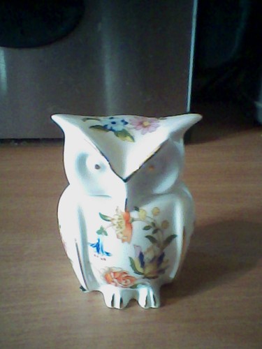 Aynsley cottage garden owl - garden,