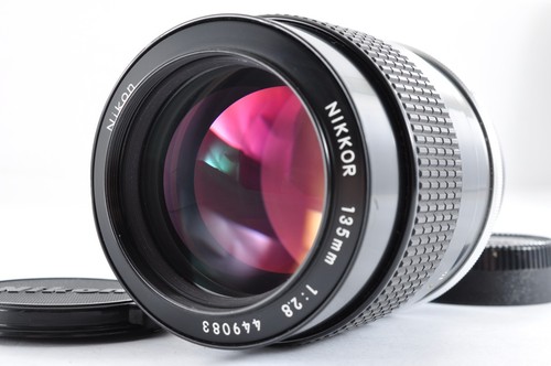 Nikon new nikkor 135mm 8 - new,