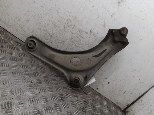 Peugeot 208 right driver - 208,