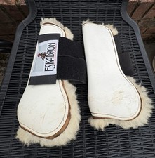 Eskadron Tendon Boots.