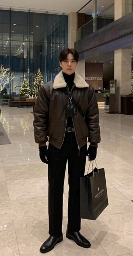 Luxurious brown leather bomber - brown,