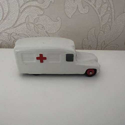 Dinky 253 daimler ambulance - daimler,