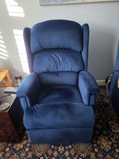 Riser Recliner Chair with Left
