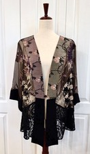 *Vintage, Women's Exotic Kimono Jacket, Large, Floral Embroidered: Silk & Rayon
