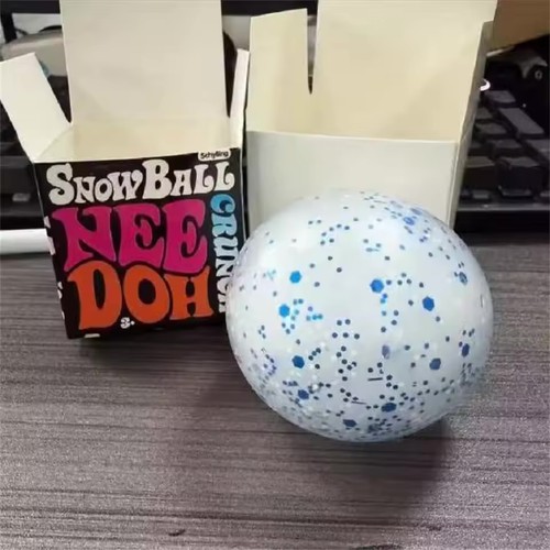 Needoh snow ball crunch - ball, pinch