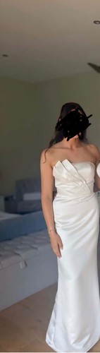 Full length ivory stunning