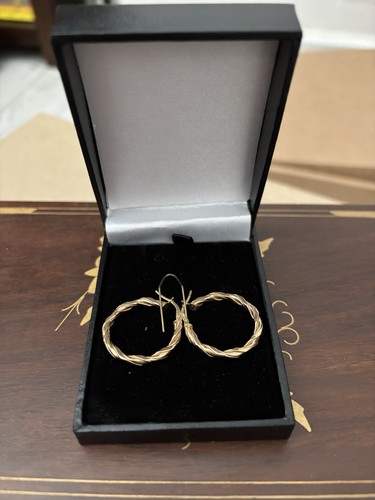 9ct gold twisted hoop - 9ct,