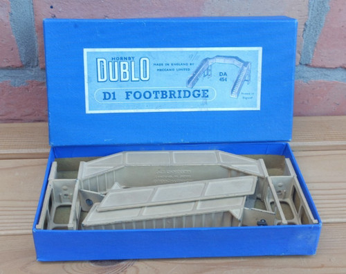 Hornby dublo footbridge - dublo, d1