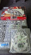 Revell MILLENNIUM FALCON 06694 Star Wars Force Awakens 1/72 2015