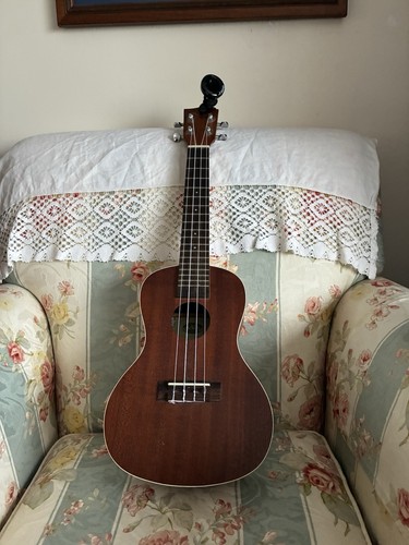 Kala concert ukulele and - ka-c,