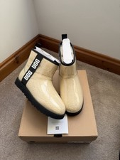 GENUINE UGG BOOTS W CLASSIC
