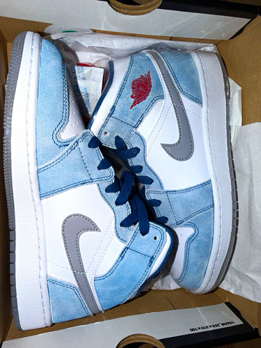 Air jordan mid - air,