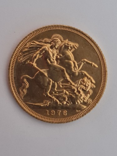 One 1976 full gold - full,