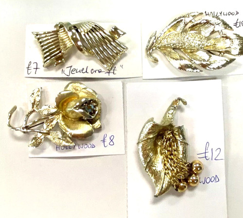 Vintage lot brooches signed - vintage,