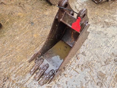 300mm excavator digging bucket - 300mm,