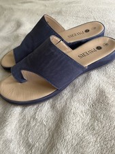 Pavers Blue Faux Suede Sandal With Toe Post Size 7/40