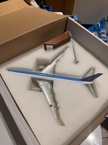 200 scale phoenix - 1:200,