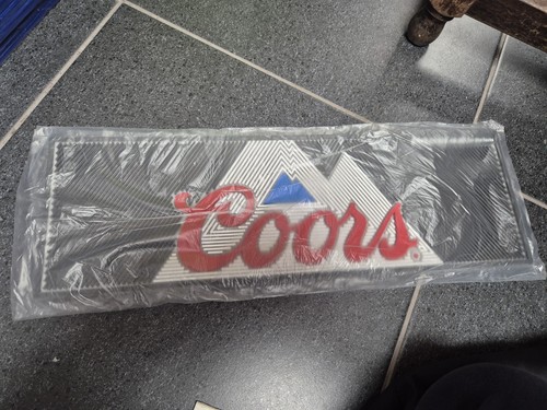 Coors lager bar runner man - coors,