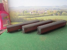 3x Bachmann MK1 Suburban