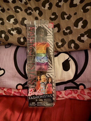 Barbie fashionista doll - barbie, with