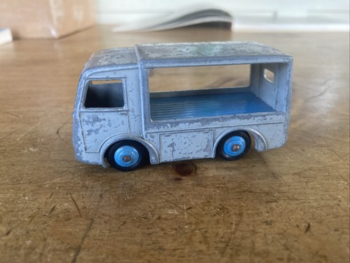 Vintage 1950s dinky - dinky, 30v