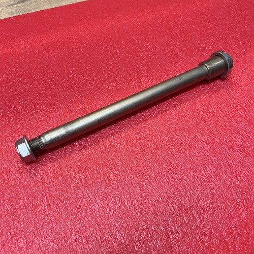 Suzuki gsxr750 swingarm - suzuki,