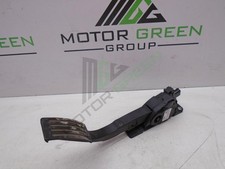 Volvo V40 2016-On Accelerator