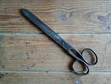 Long Vintage Paper Cutting