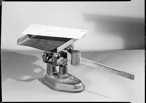 Letter resting postal - on,