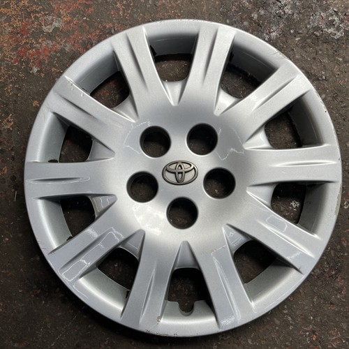 Toyota avensis wheel trim - avensis,
