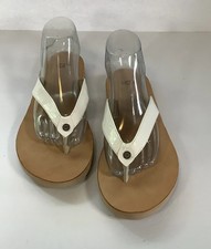 UGG Womens Tawney Flip-Flop White Patent Leather Size 10  #1019881 EUC!