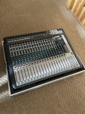 Soundcraft Signature 22MTK Multitrack Audio Mixer & Flight Case