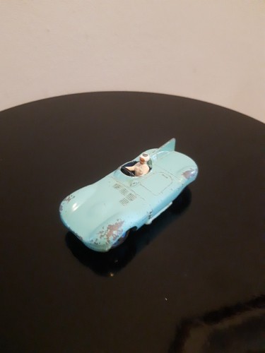 Dinky toys 238 jaguar type - dinky,