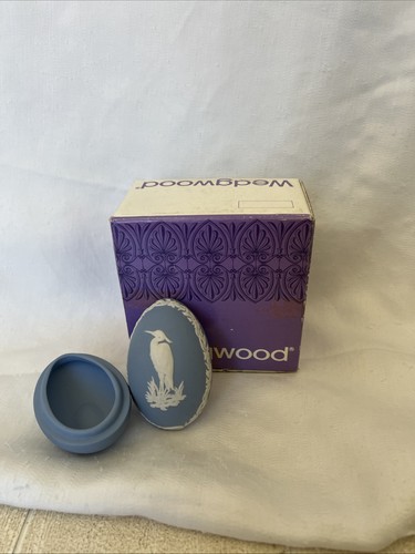 Wedgewood jasperware candy - wedgewood, box