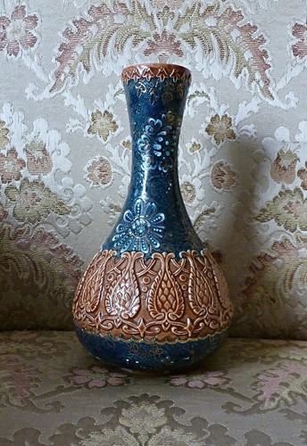 Doulton lambeth slater vase - slater,